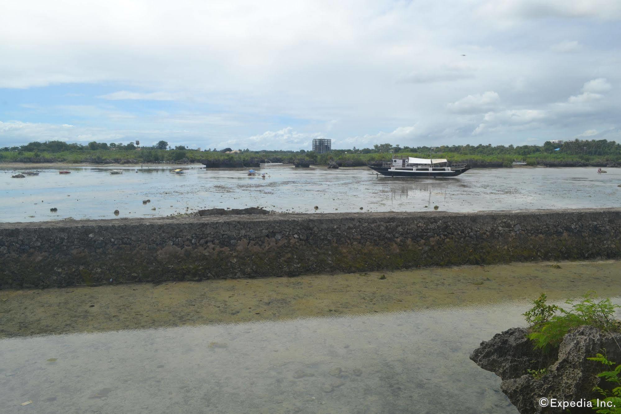 Alfheim Resort Lapu-Lapu City Exteriör bild